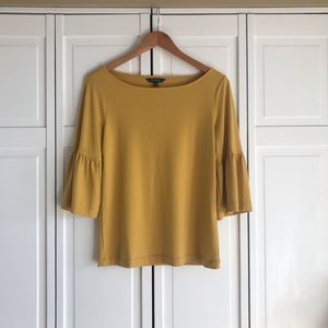 Top with bell sleeves from BR Factory